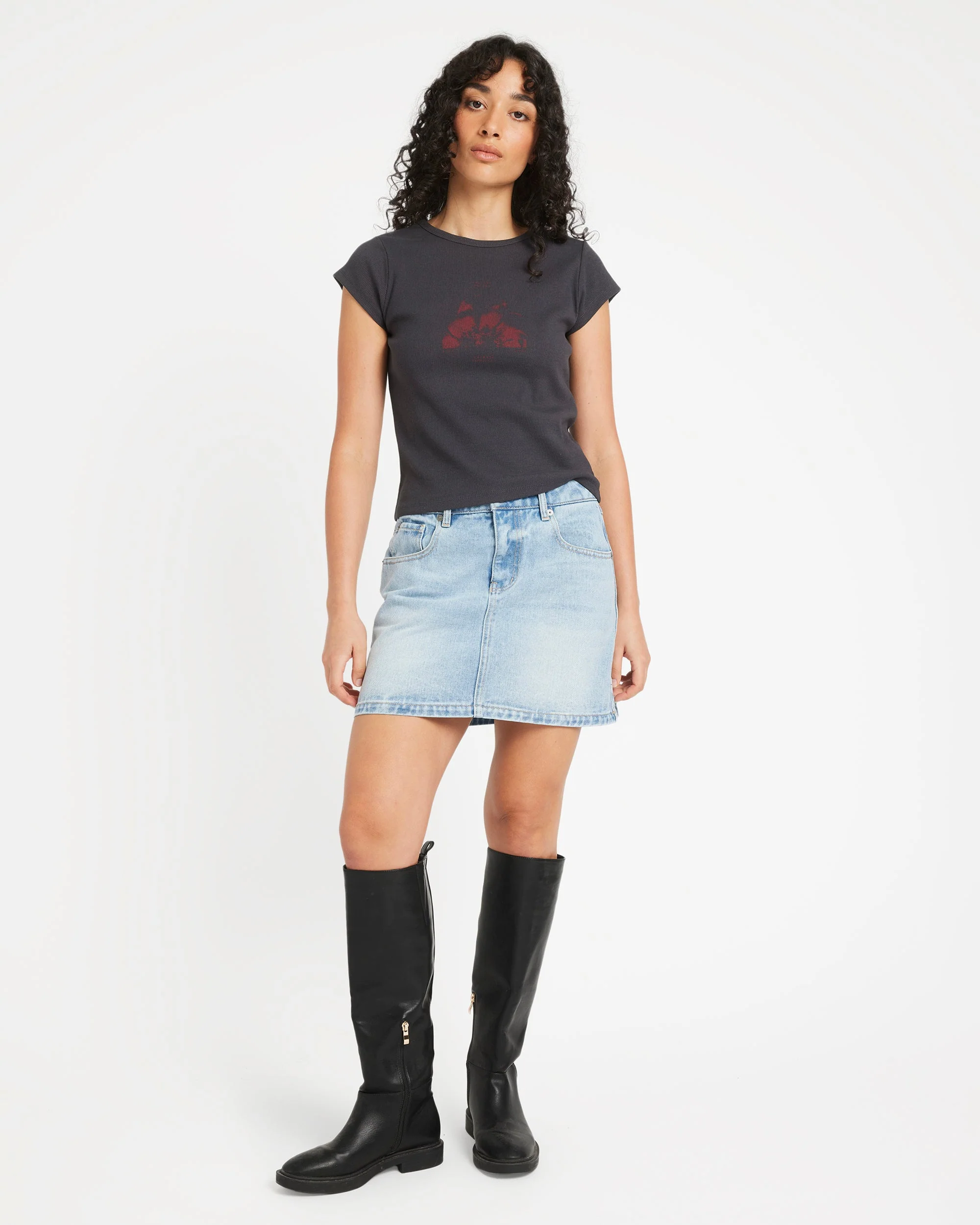 Ribbed Slim Tee - Image 4