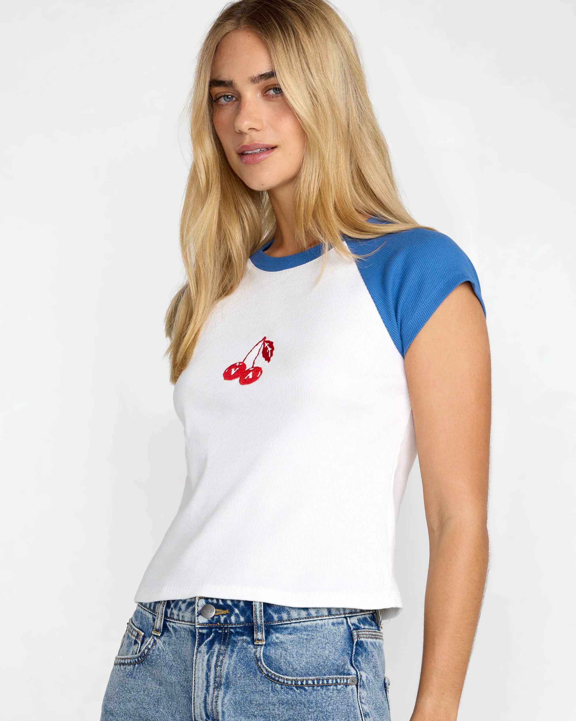 Roam Raglan