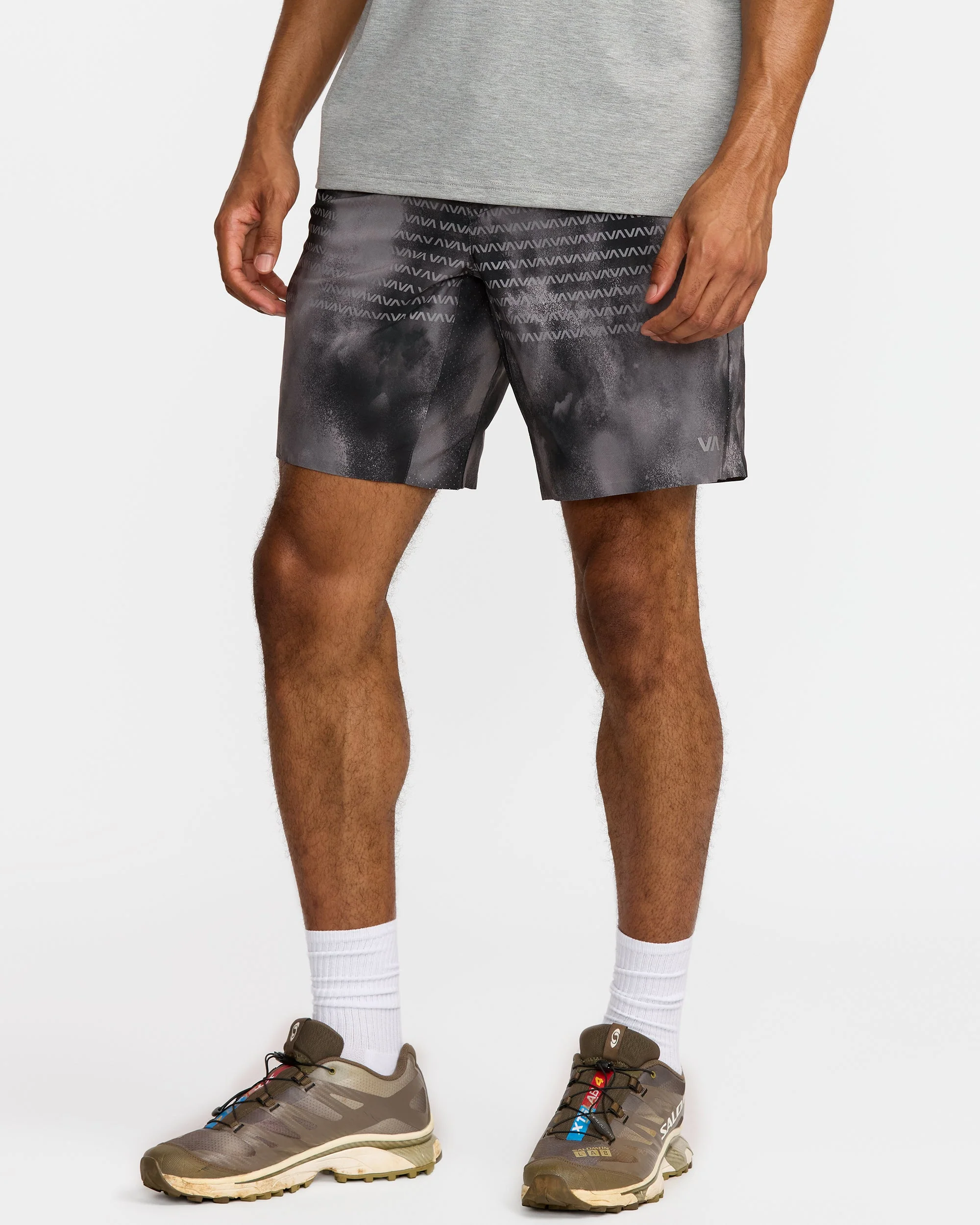 Yogger Plus 2 18" Short - Image 3