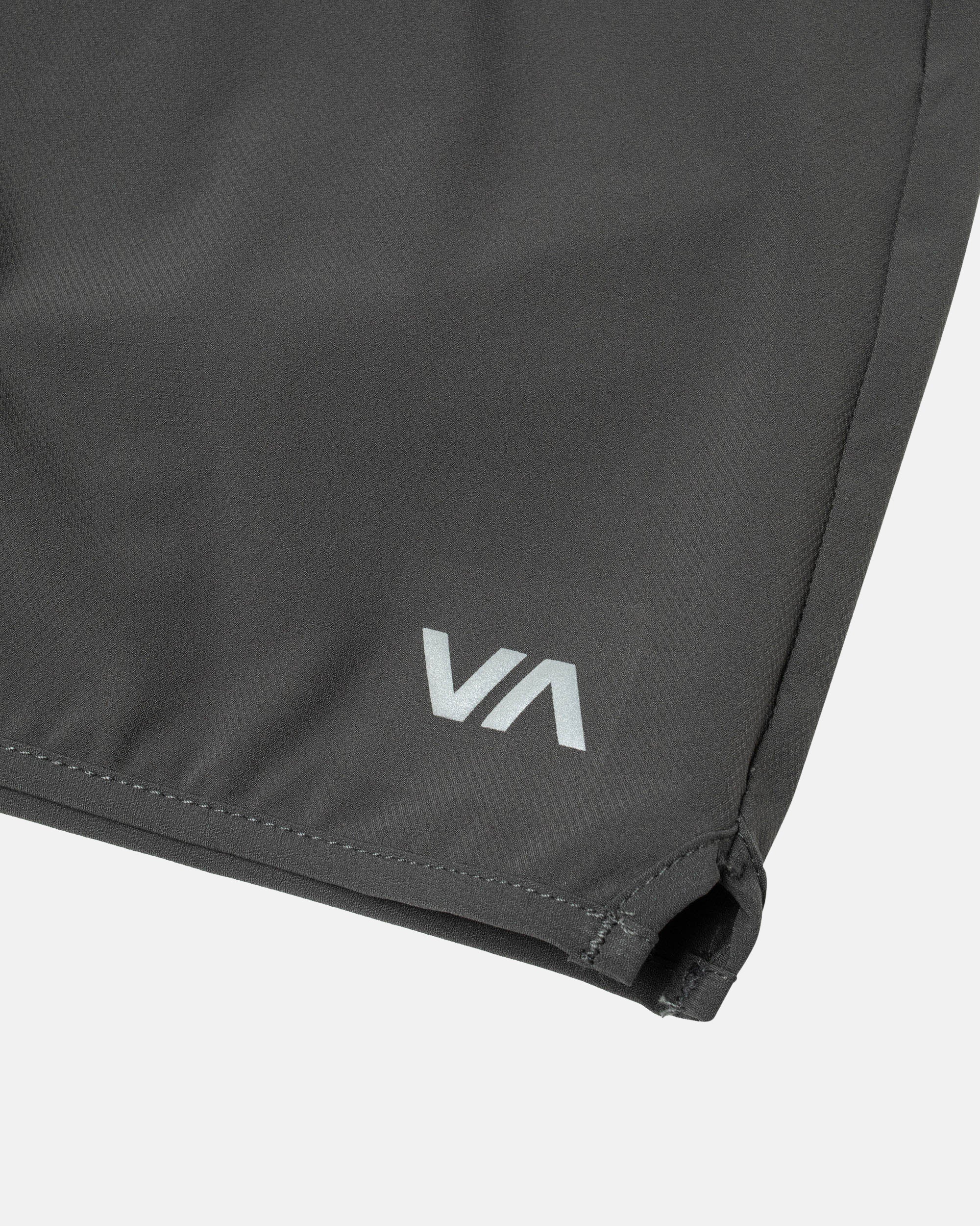 Yogger Stretch 17" Short - Image 14