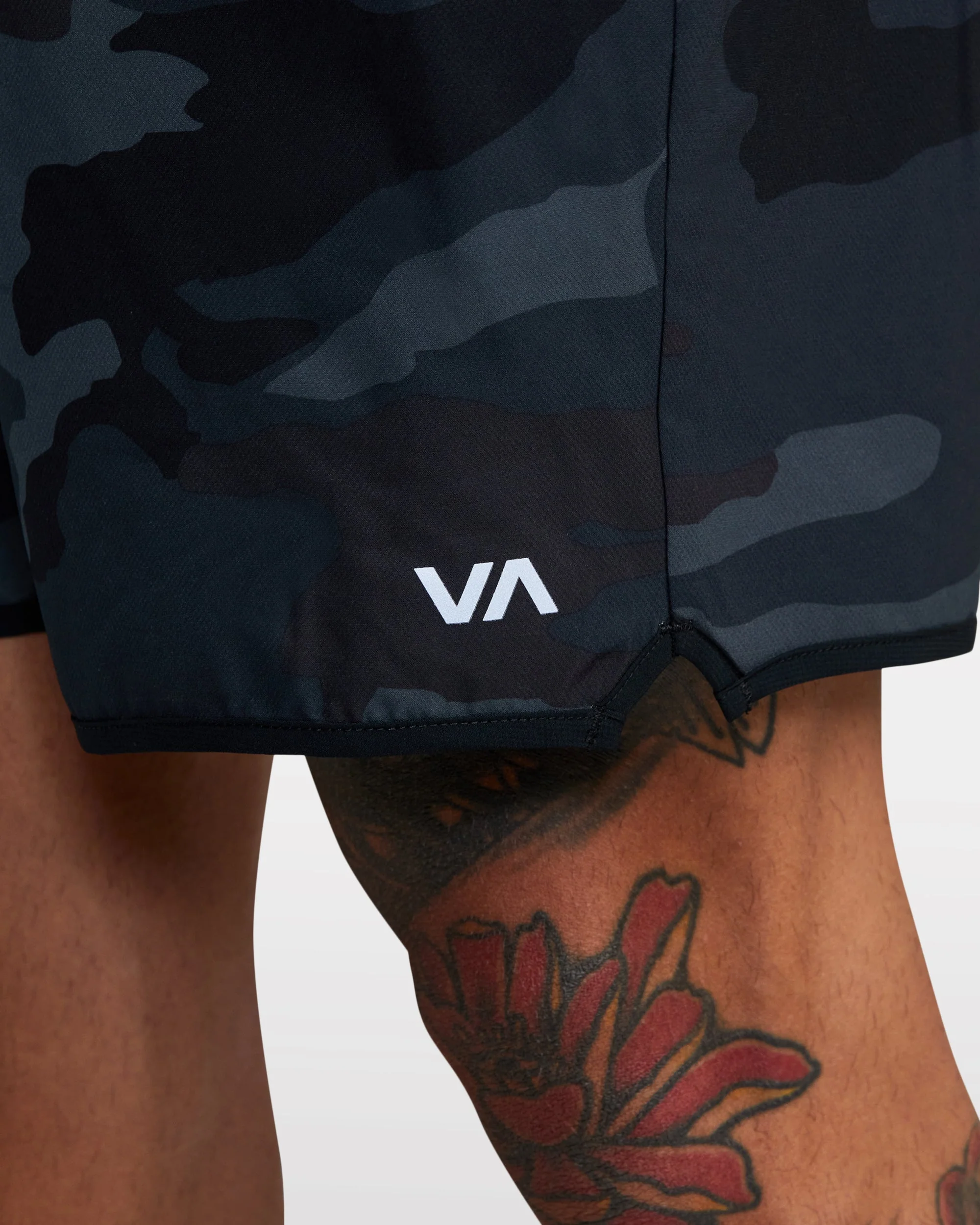 Yogger Stretch 17" Short - Image 7