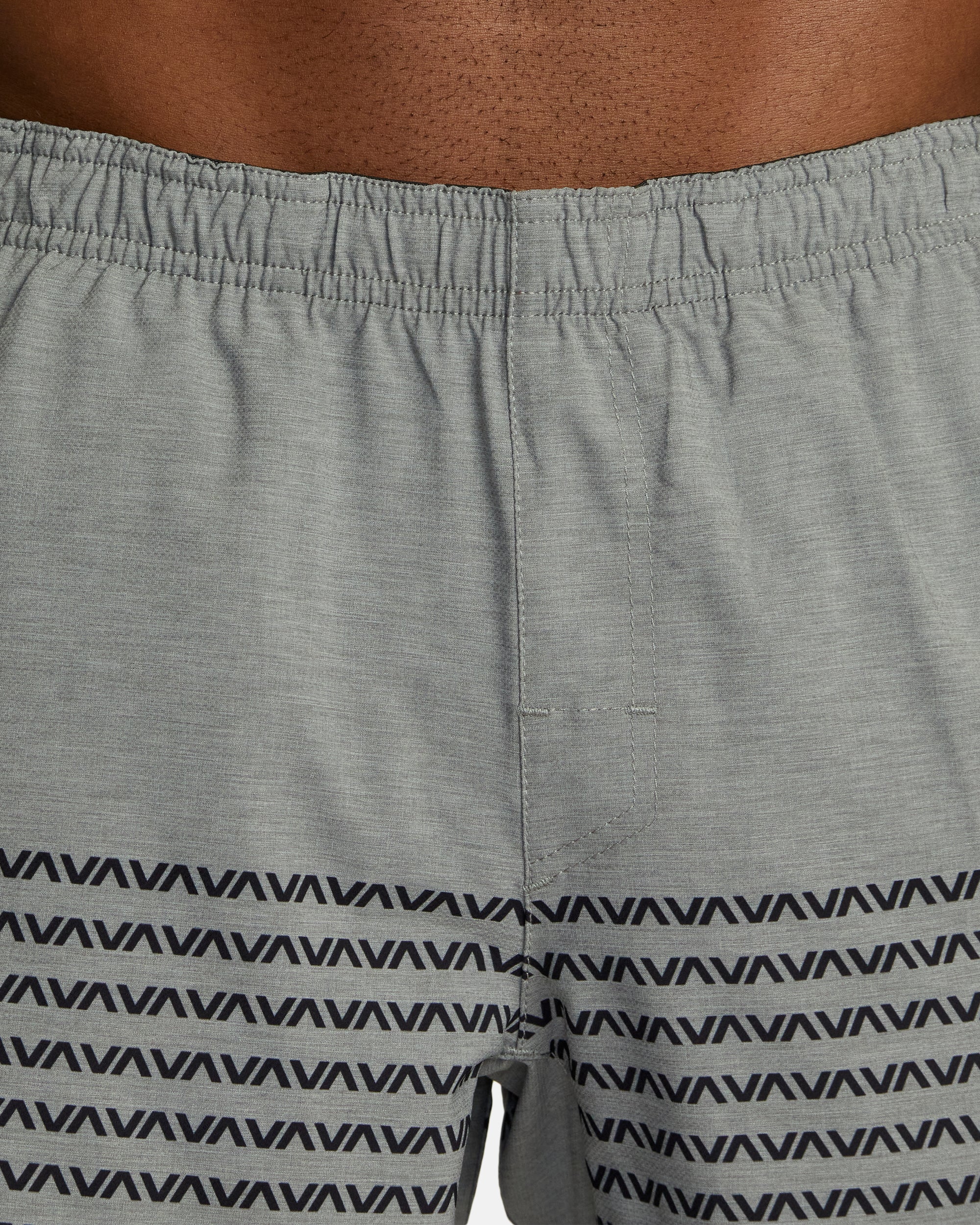 Yogger Stretch 17" Short - Image 7